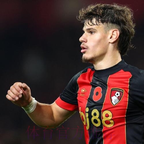 马卡:皇马25-26赛季预计收入13亿欧 将创新纪录 马卡:皇马25-26赛季预计收入13亿欧 将创新纪录